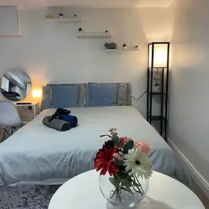 Charming, Cosy Hideaway With Free Wifi, Parking Apartment Leeds (West Yorkshire)