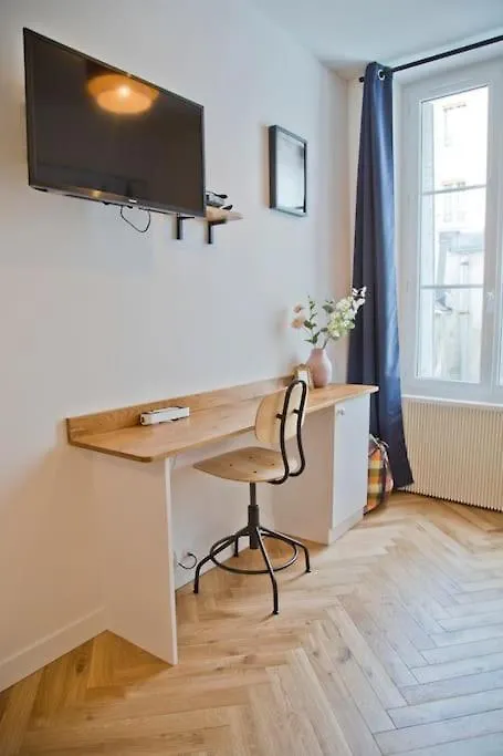 Fully Renovated Historic Apt In Heart Mouffetard Paryż Apartament