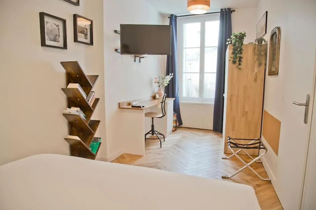 Fully Renovated Historic Apt In Heart Mouffetard Paryż